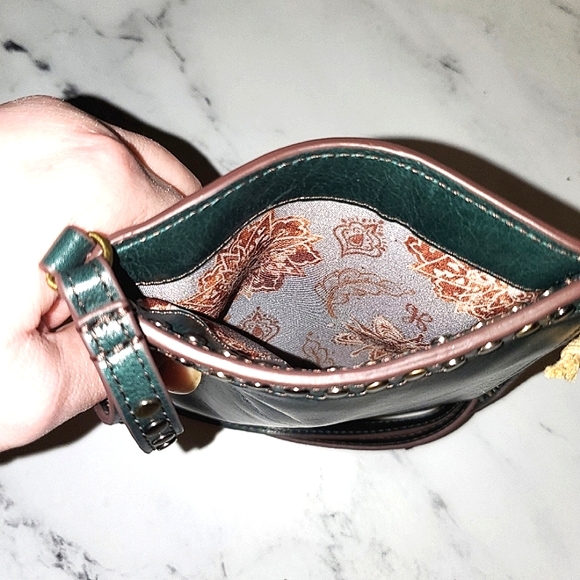 HOBO Bags Nwt Hobo Moxie Evergreen Crossbody Bag With Wanderlust